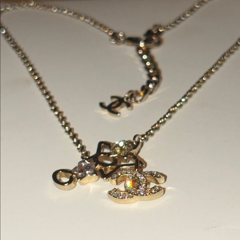 COCO gold crystal interlocking CC Star chain necklace - Picture 8 of 9